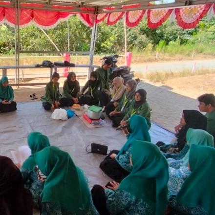 Kegaiatan PKK Desa Sungai Jati, Praktek Pembuatan Wedang Jahe Dari Mahasiswa Univ Borneo Lestari